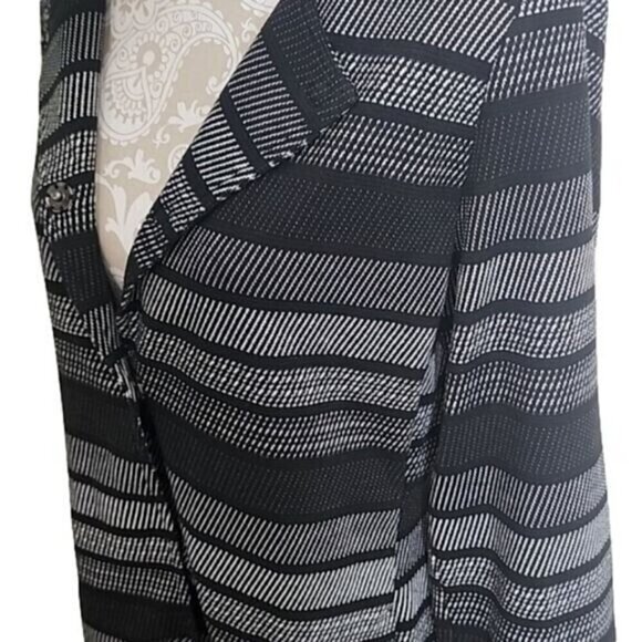 Chico's Jacket Knit Jacquard Black White Striped Pockets Women's Medium - Picture 3 of 7